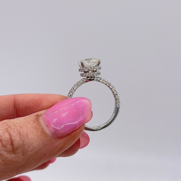 3 Carat Diamond Ring - Picture 3 of 11